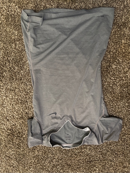 Nike Tops - Nike Gray Short-Sleeve Performance Tee